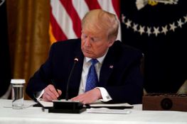 Trump Signs Executive Orders-True News Report-Truenewsreport.com