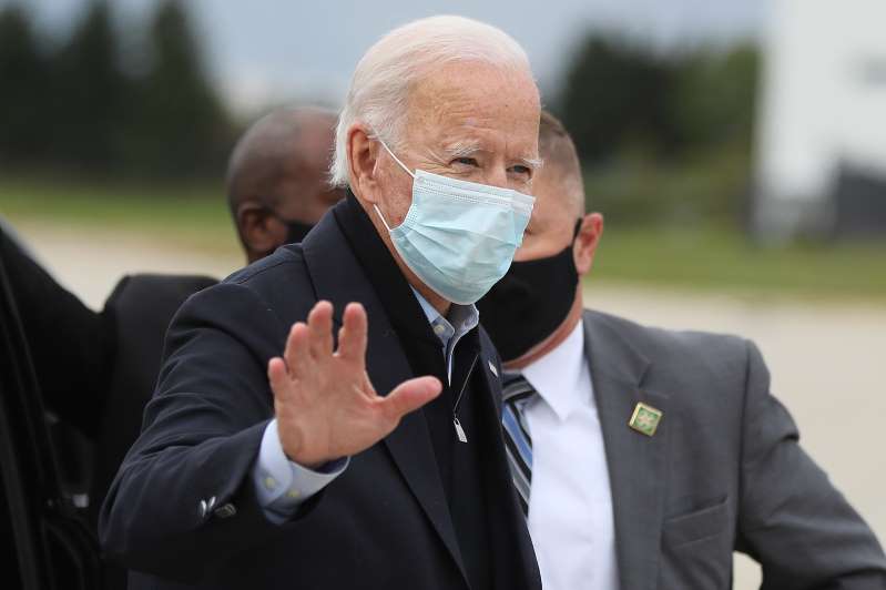 Joe Biden Wearing 2 masks-True News Report-Truenewsreport.com