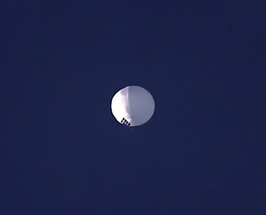 CHINESE SPYING BALLOON SPOTTED IN US AIR SPACE—-BY: PETER MAYAS